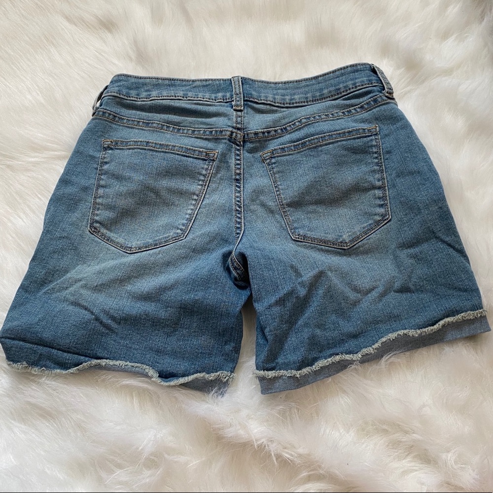 Shorts - Picture 3 of 3